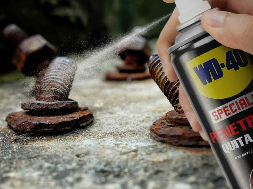 Aprende cómo sacar un tornillo roto