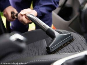 Cómo restaurar los plásticos de tu automóvil